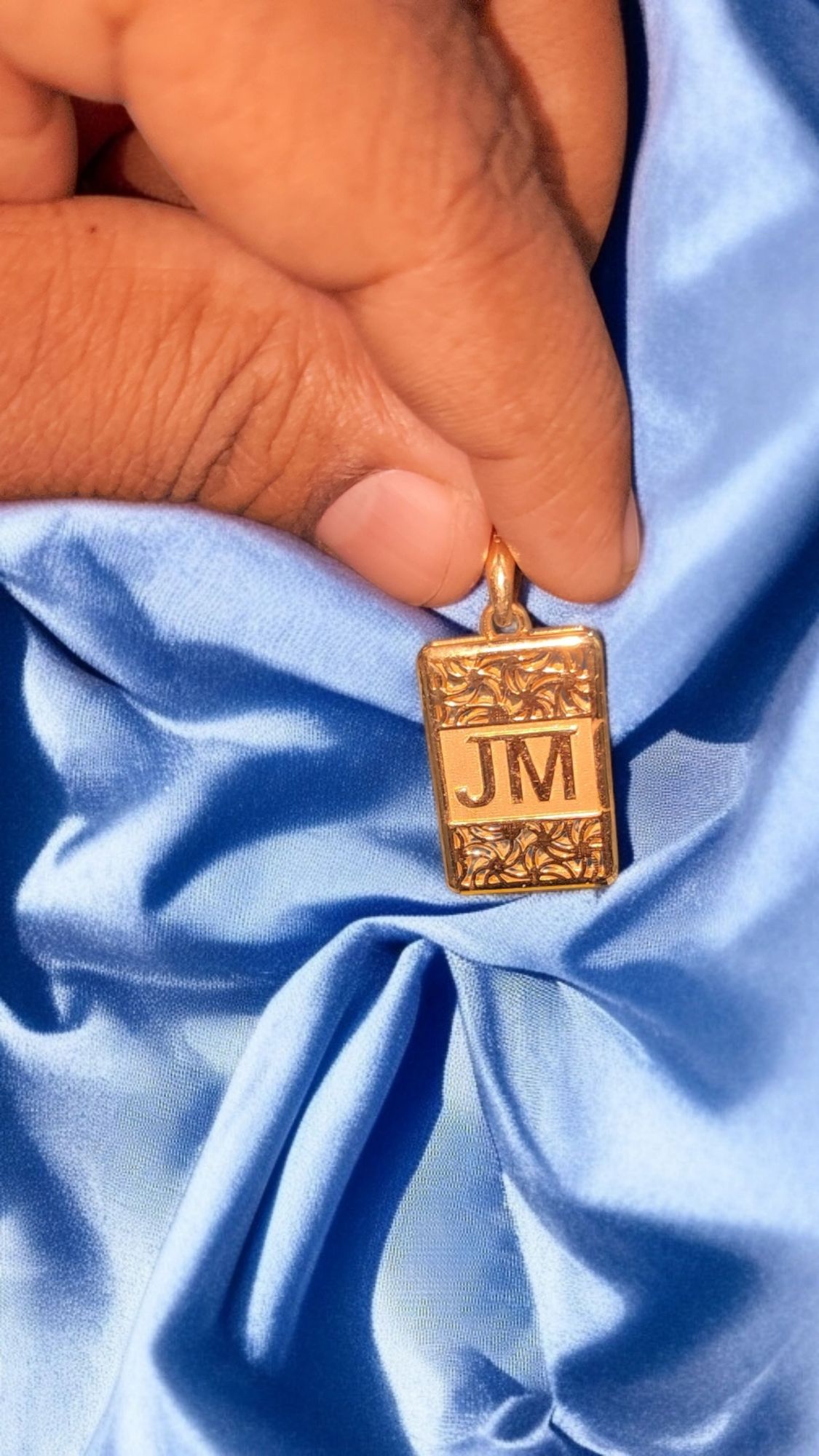 5 Gram Gold Custom Rectangle Pendent - Image 2